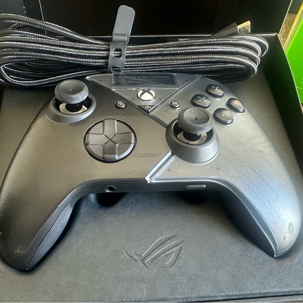 ASUS ROG Raikiri Controller - Black - Picture 4 of 4